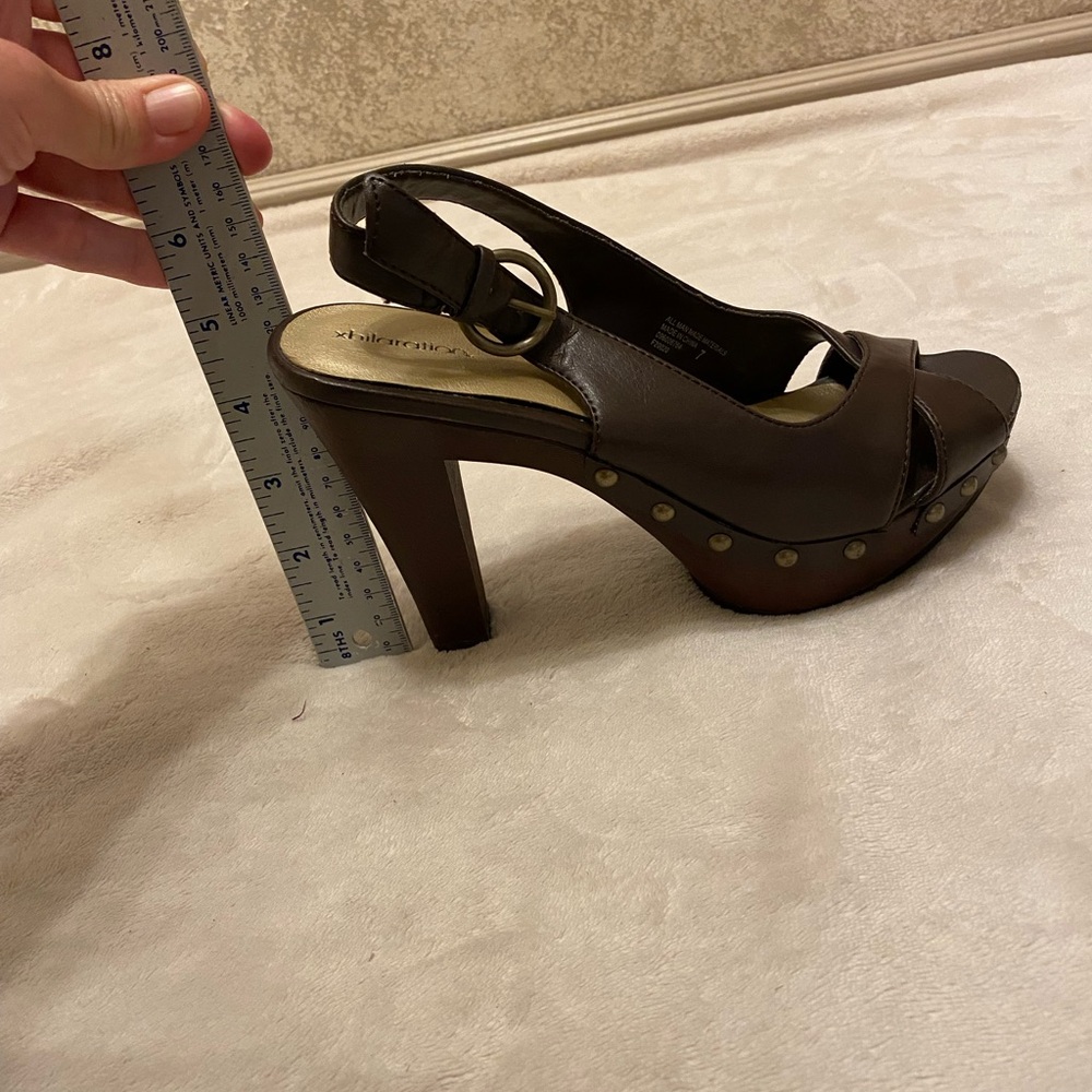 Xhilaration Chocolate Brown Heeled Sandals - Picture 13 of 15